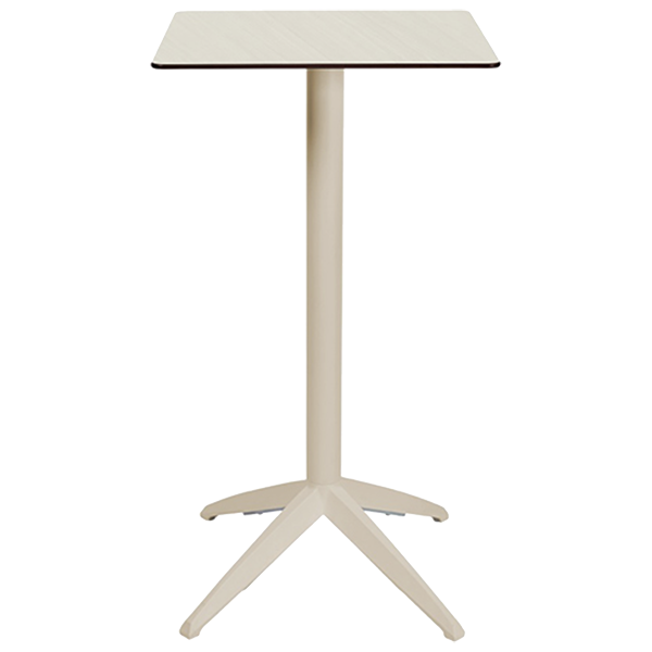 mmac03007_quatroalta1